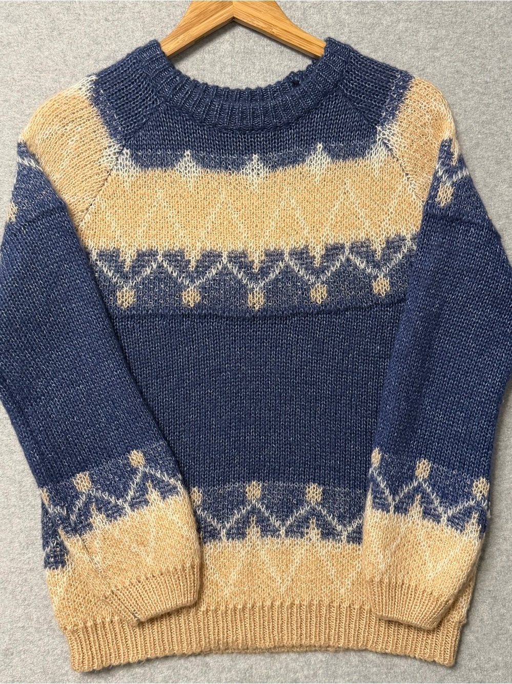 Women's 100% Mohair Fair Isle Nordic Sweater Navy Tan Cozy Knit Size Medium
